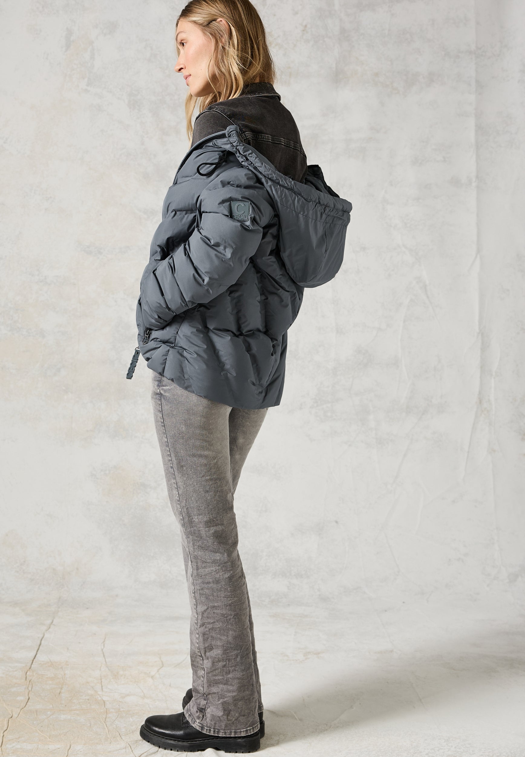 Modern Welded Jacket Bild 8